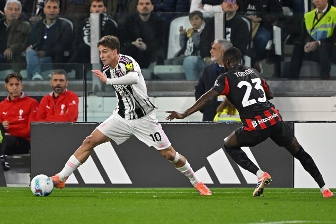 热身赛：U18国青2-1申花U21，魏祥鑫、朱信宇建功（U18国青热身赛2-1击败申花U21，魏祥鑫、朱信宇相继破门）