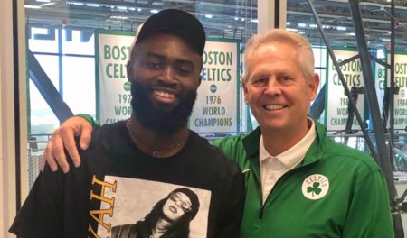 卡拉格评英超17轮过后最佳阵：阿森纳3人，哈兰德B费在列（卡拉格评英超17轮最佳阵容：阿森纳三人入选，哈兰德与B费在列）