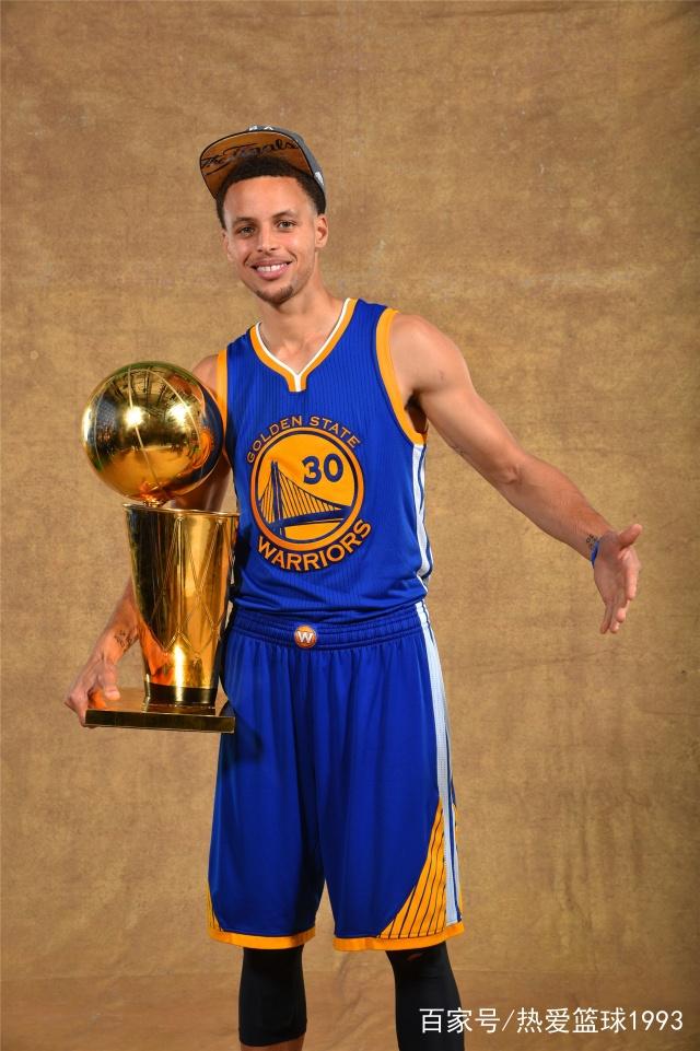 比赛集锦：利雅得胜利4-1赛哈特海湾，C罗献精彩倒钩（C罗倒钩破门！利雅得胜利4-1赛哈特海湾集锦）