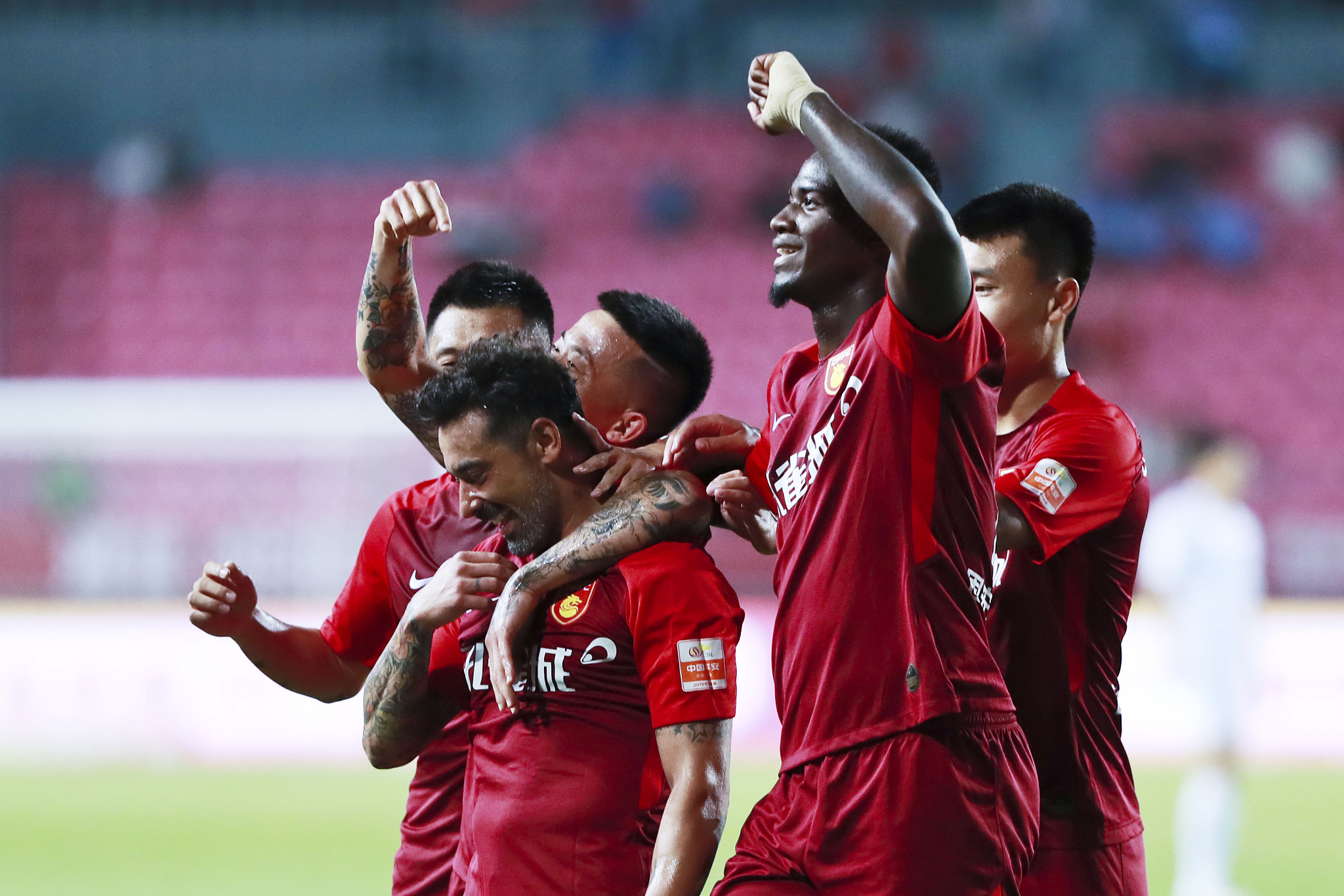 近11战7胜！19岁带队在西部北伐，美国男篮未来？远超同期CC华子（近11场7胜！19岁新星率队西征强势崛起，美国男篮未来？表现压过同届CC与华子）