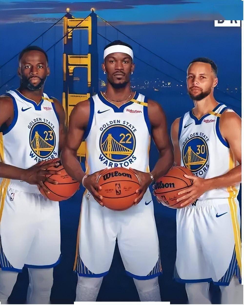 波普半场惊艳亮相，仅11分钟贡献2分（波普半场表现亮眼，11分钟仅拿2分）