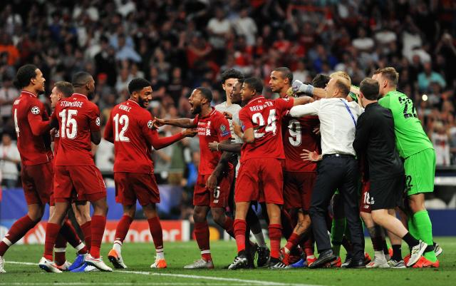 巴西足协官方：加布里埃尔右大腿肌肉损伤，退出本期集训（巴西足协官宣：加布里埃尔右大腿肌肉受伤，伤退本期集训）